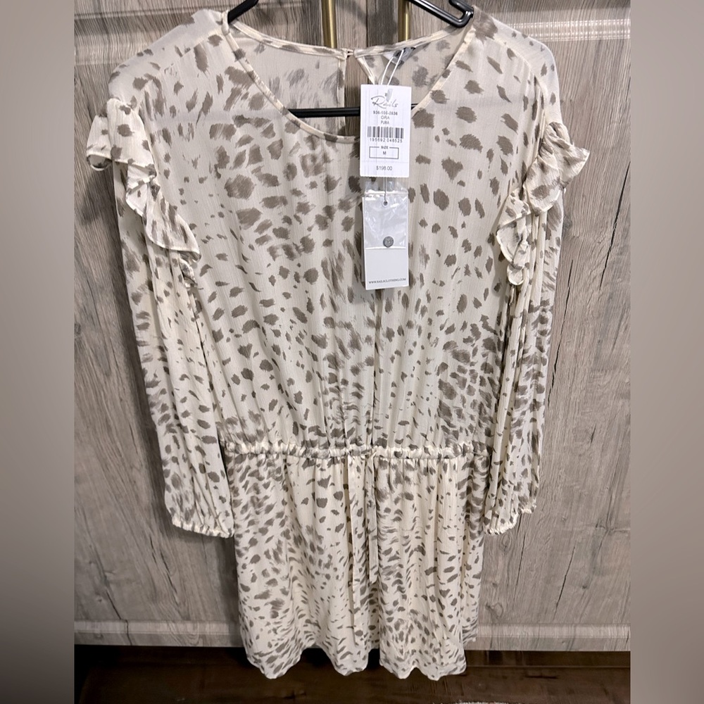 NWT Rails “Ora” Long Sleeve Drawstring dress in cream/tan print.  Size Medium